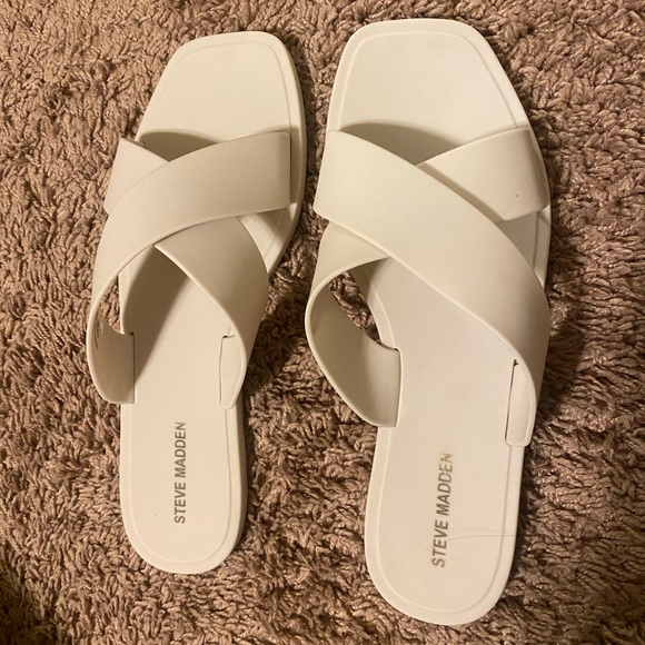 Steve Madden Off White Sandal -- Never worn! - Picture 1 of 4